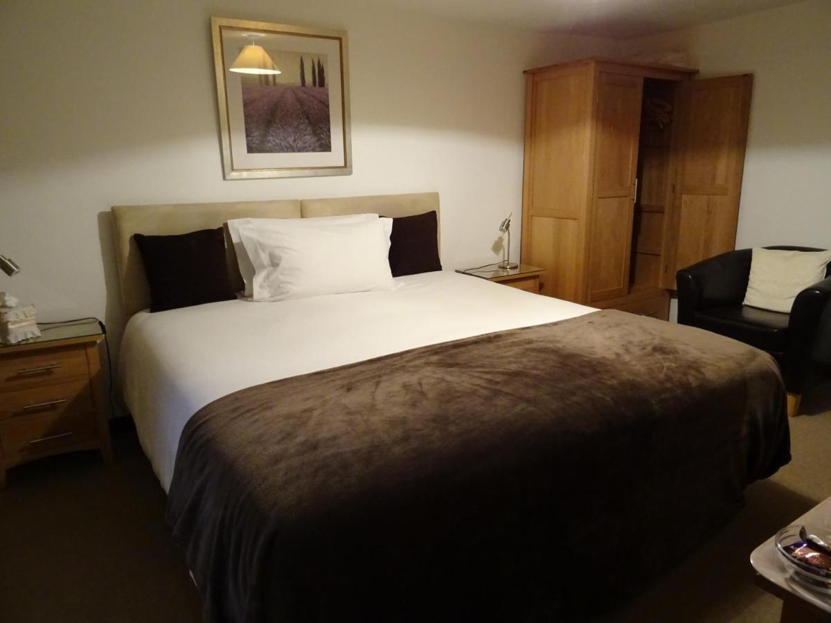 Quiet Woman House Bed and Breakfast Halstock Eksteriør billede